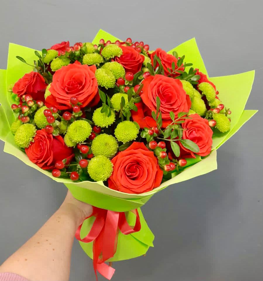 Букет цветов из: Хризантемы и Розы в Сорокино