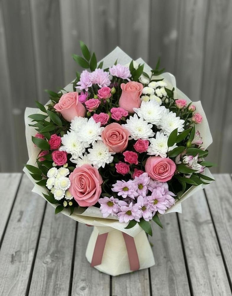 Букет цветов из: Альстромерии, Гвоздики, Розы и Хризантемы в Сорокино