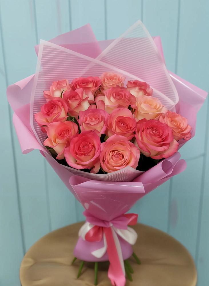 Букет 15 Розовых роз Равель в Сорокино