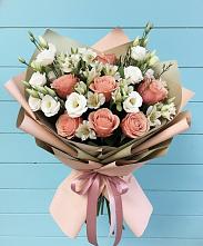 Букет цветов из:  Розы, Альстромерии и Лизиантусы в Сорокино