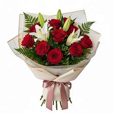 Букет цветов из:  Лилии и Розы в Сорокино