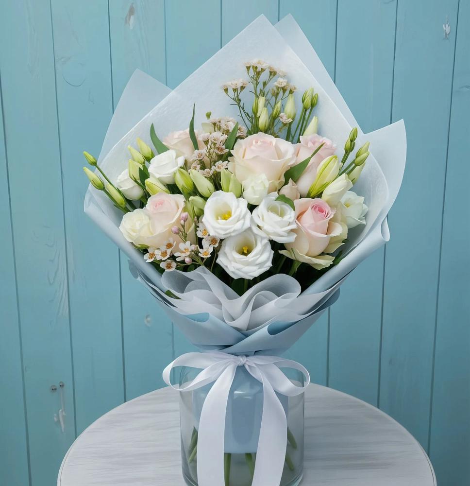 Букет цветов из: Розы и Лизиантусы в Сорокино