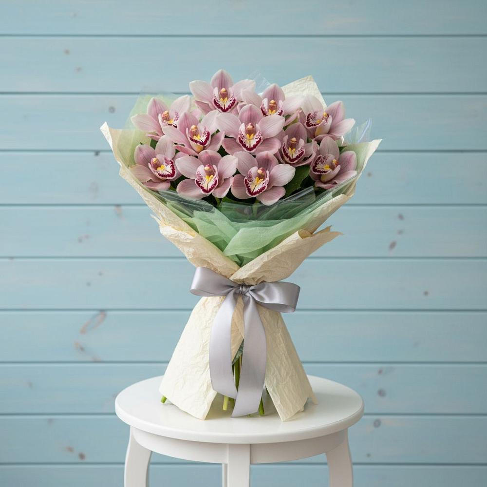 Букет цветов из: Орхидеи и Розы в Сорокино