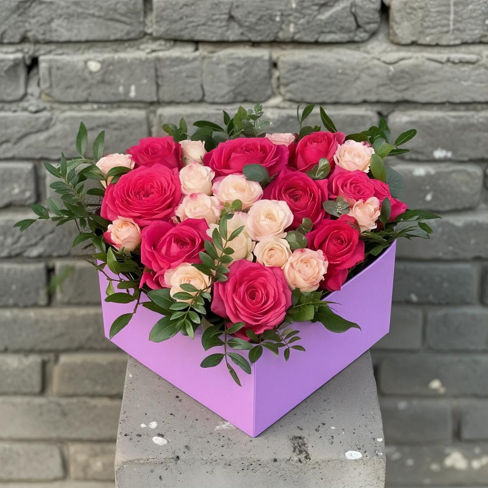 Цветочная композиция из Розы в коробке в Сорокино