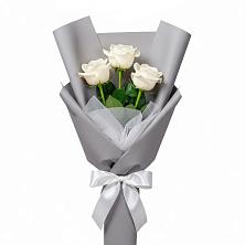 Букет 3 белые розы в Сорокино