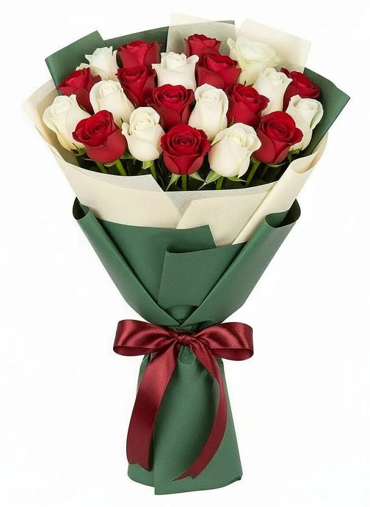 Букет Микс из красных и белых роз в Сорокино