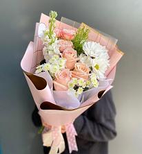 Букет цветов из:  Хризантемы и Розы в Сорокино