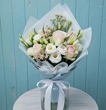 Букет цветов из:  Розы и Лизиантусы в Сорокино
