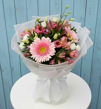 Букет цветов из:  Герберы, Альстромерии и Лизиантусы в Сорокино