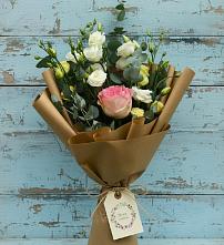Букет цветов из:  Розы и Лизиантусы в Сорокино