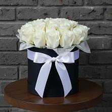 Цветочная композиция из Розы в шляпной коробке в Сорокино