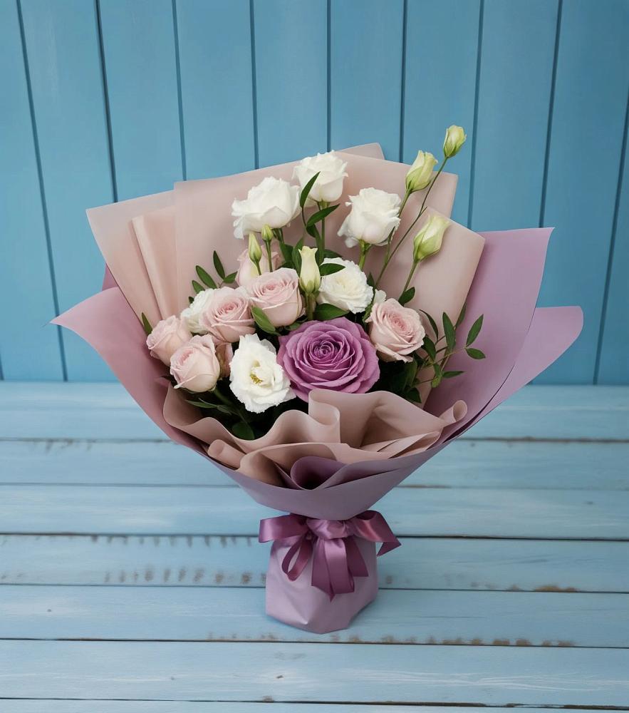 Букет цветов из: Розы и Лизиантусы в Сорокино